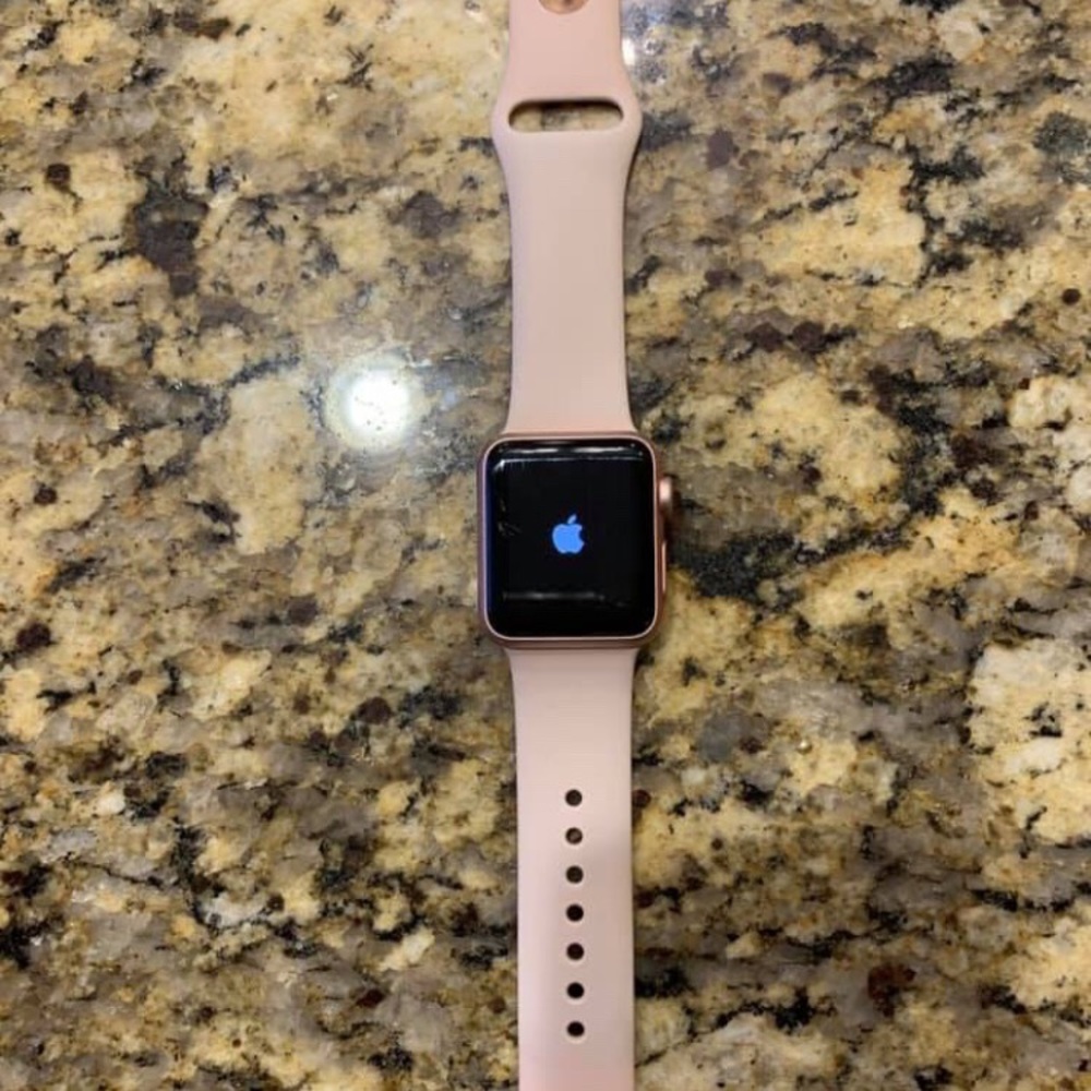 Apple Watch - Picture 4 of 4